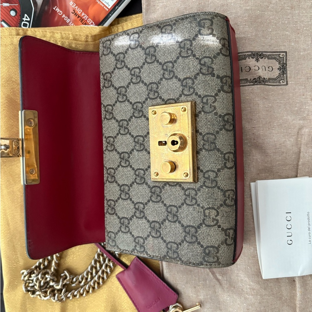 Gucci Red -GG Supreme padlock block mini  Crossbody Bag w keys & Dustbag.